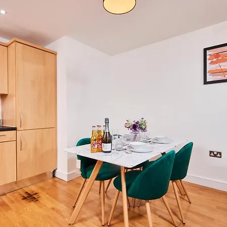 Apartment Stunning Abode - Balcony Bristol