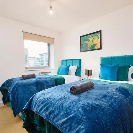 Stunning Abode - Balcony Bristol
